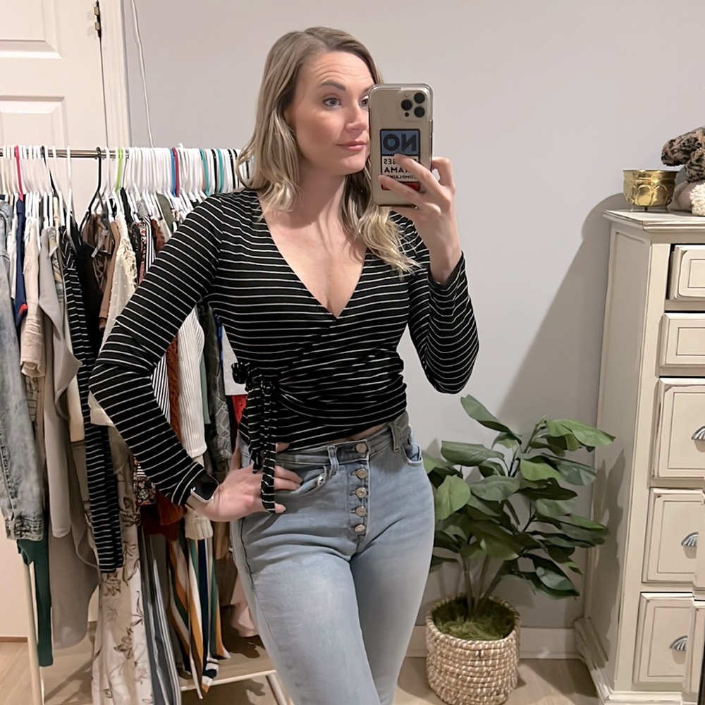 Wild fable Cropped v neck cross over tie stripped long sleeve
